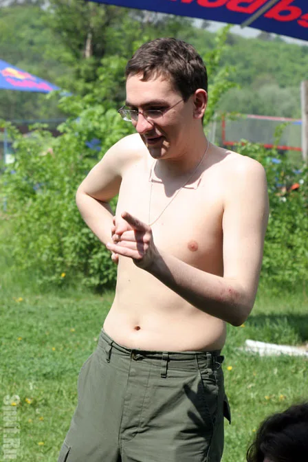 а ну-ка встать