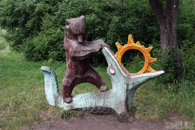 Чуковский, разрывающий пасть Кимерсену