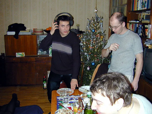 диджей МО