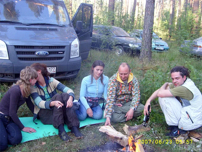 Тусовка на парковке